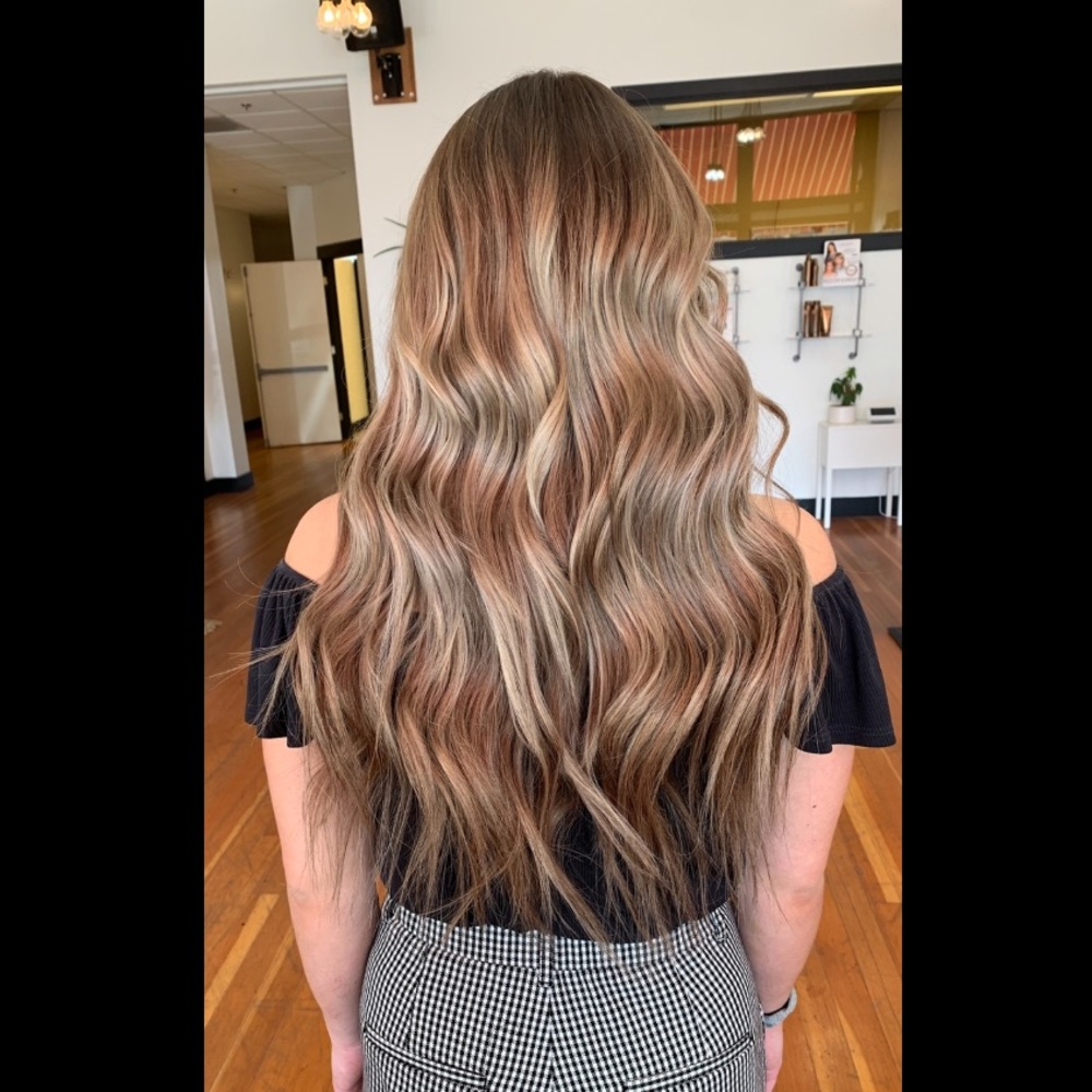 Remy Human Hair Extensions 16’’ 8 Flat Weft Honey Blonde